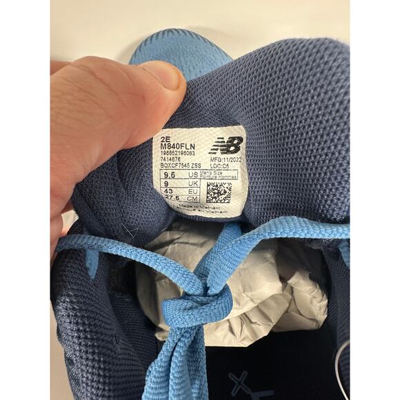 New Balance 840v1 Fresh Foam X | Mens Size 9.5 Wide (2E) - Picture 8 of 10